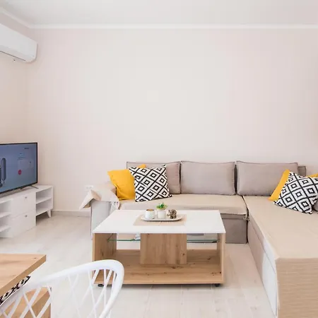 Di 110 M² Con 3 *